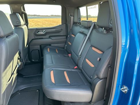 Used 2024 GMC Sierra 1500 AT4 w/ Technology Package image 23