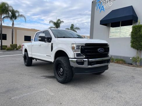 Used 2020 Ford F250 Lariat w/ Lariat Ultimate Package image 3