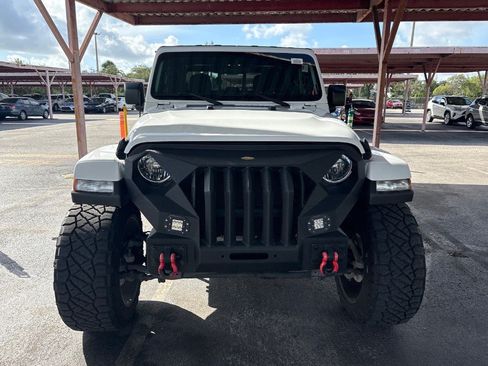 Used 2022 Jeep Gladiator Sport AWD/4WD image 2