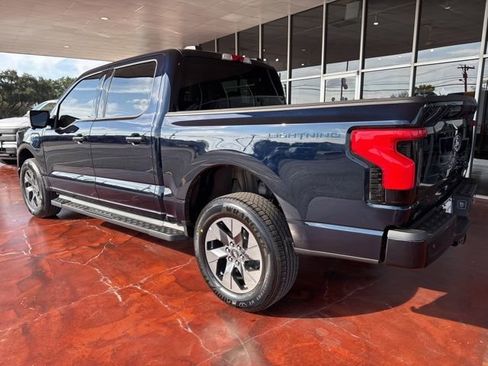 Used 2025 Ford F150 Lightning Flash image 6