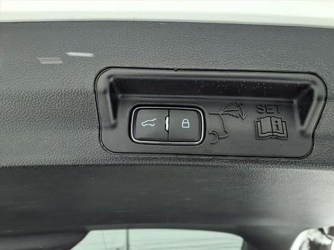 Used 2020 Ford Explorer Limited w/ Class III Trailer Tow Package image 20