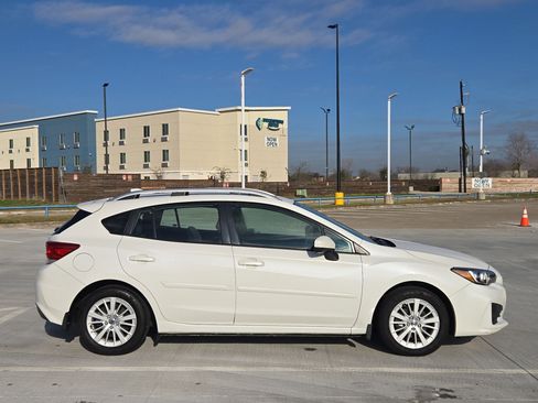 Used 2018 Subaru Impreza 2.0i Premium image 2