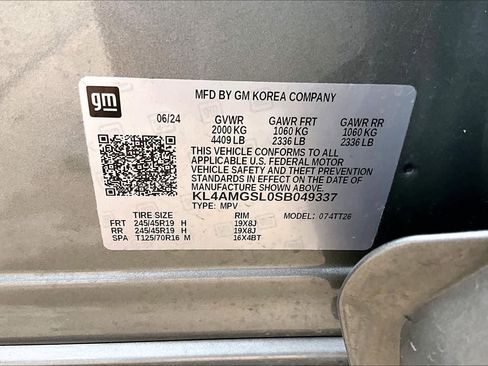 Used 2025 Buick Encore GX Avenir w/ Avenir Technology Package image 35