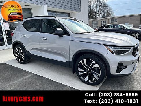 Used 2023 Volvo XC40 B5 Ultimate w/ Protection Package Premier image 1