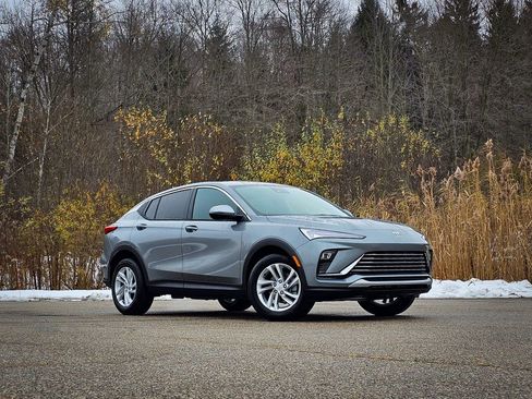 New 2026 Buick Envista Preferred image 2