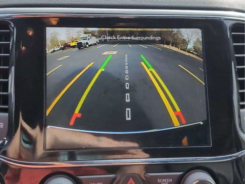 Used 2021 Jeep Grand Cherokee Limited image 23