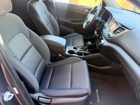 Used 2018 Hyundai Tucson SE AWD/4WD image 23