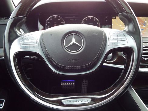 Used 2015 Mercedes-Benz S 550 Sedan w/ Sport Package w/ Sport Package image 12