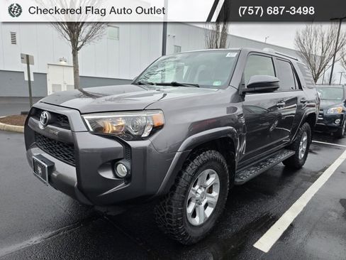 Used 2017 Toyota 4Runner SR5 image 1