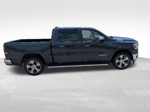 Used 2019 RAM 1500 Laramie AWD/4WD image 2