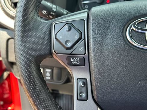 Used 2021 Toyota Tacoma TRD Off-Road w/ Technology Package AWD/4WD image 32