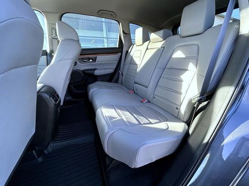 Used 2018 Honda CR-V Touring image 19