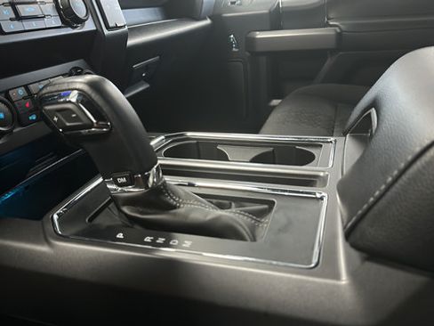 Used 2020 Ford F150 XLT w/ Equipment Group 302A Luxury AWD/4WD image 19