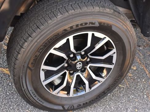 Used 2023 Toyota Tacoma TRD Sport image 15