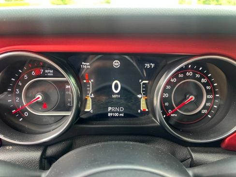Used 2020 Jeep Wrangler Unlimited Rubicon w/ Dual Top Group AWD/4WD image 22