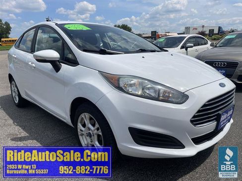 Used 2015 Ford Fiesta SE FWD image 3