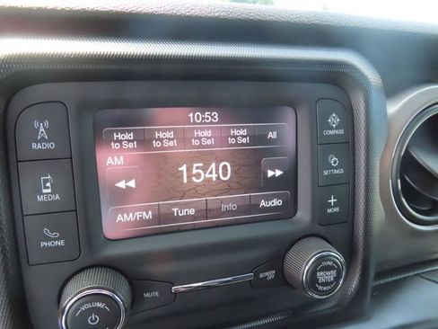 Used 2021 Jeep Gladiator Sport AWD/4WD image 23