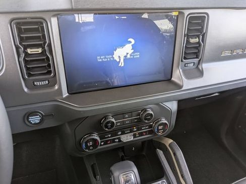 New 2025 Ford Bronco Badlands w/ Sasquatch Package AWD/4WD image 11