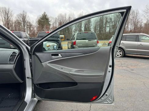 Used 2011 Hyundai Sonata GLS image 13