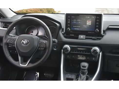 Used 2021 Toyota RAV4 XLE w/ Convenience Package image 17