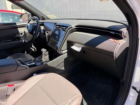 Used 2024 Hyundai Santa Cruz Limited image 11