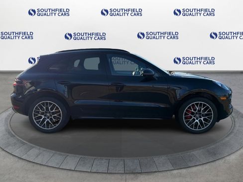 Used 2017 Porsche Macan Turbo image 8