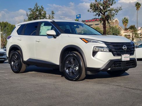 New 2026 Nissan Rogue SV FWD image 4