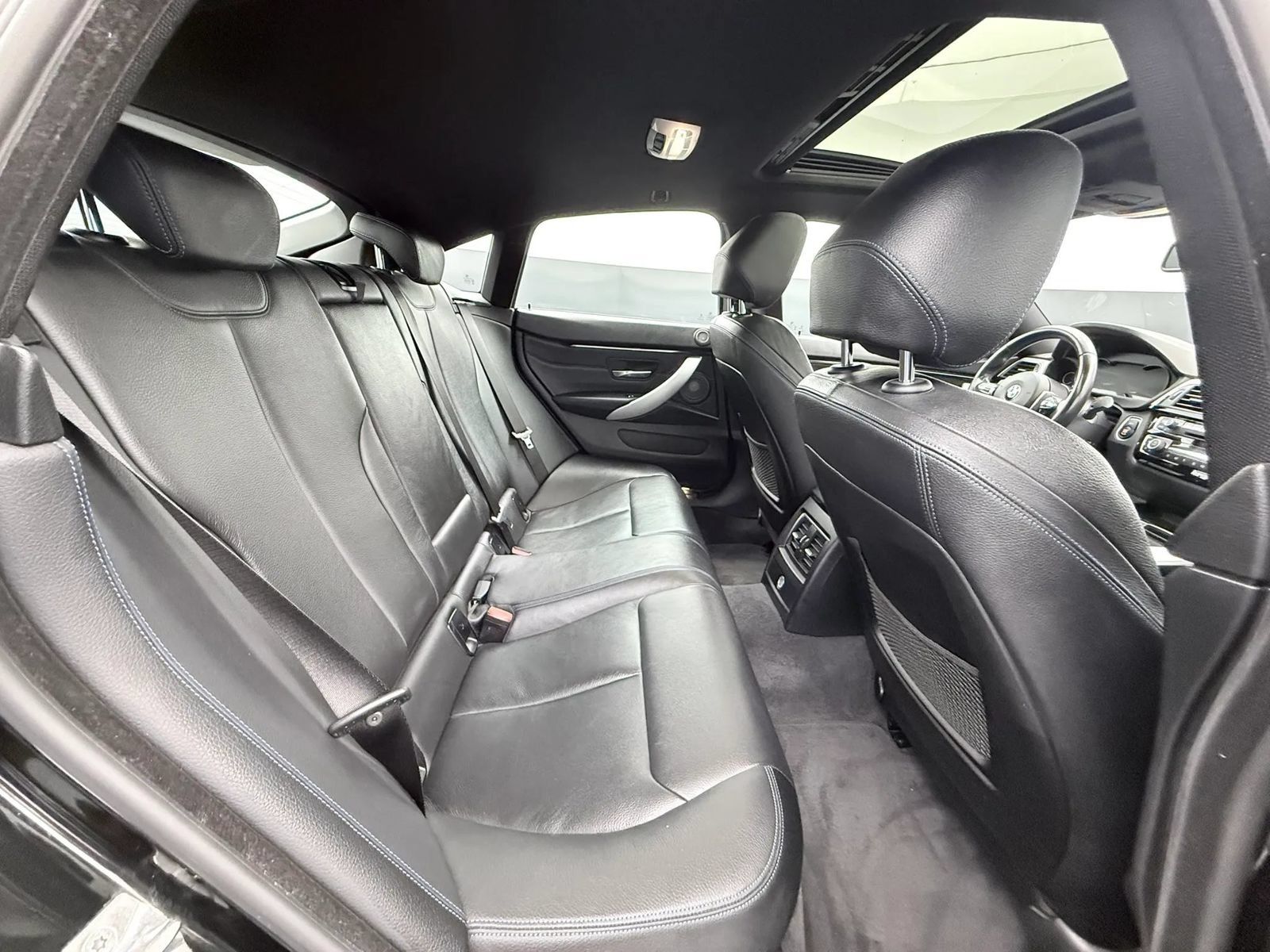 Used 2020 BMW 440i Gran Coupe xDrive w/ M Sport Package AWD/4WD image 19