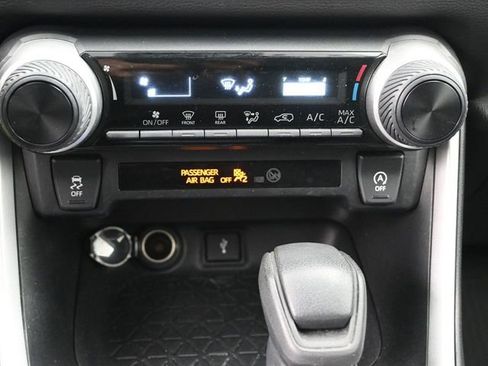 Certified 2020 Toyota RAV4 LE image 17