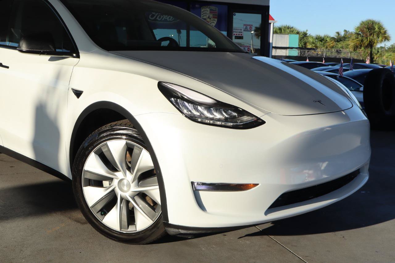 Used 2021 Tesla Model Y Long Range AWD/4WD image 2