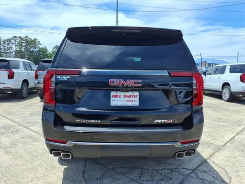 New 2026 GMC Yukon AT4 w/ AT4 Premium Plus Package AWD/4WD image 6