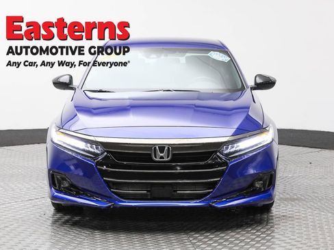 Used 2021 Honda Accord Sport image 2