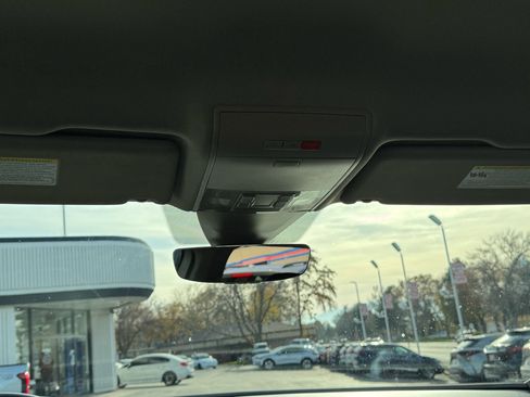 Used 2019 Volkswagen Atlas SE w/ Towing Package image 23