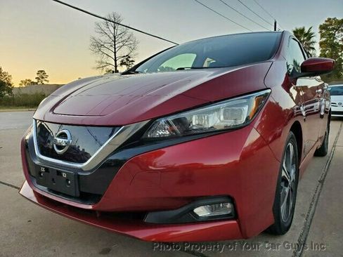 Used 2019 Nissan Leaf SV w/ SV Technology Package image 3
