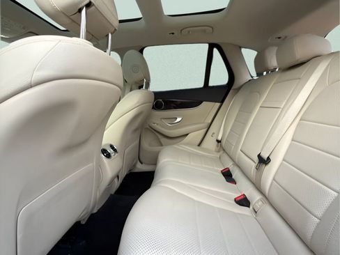 Used 2017 Mercedes-Benz GLC 300 image 13