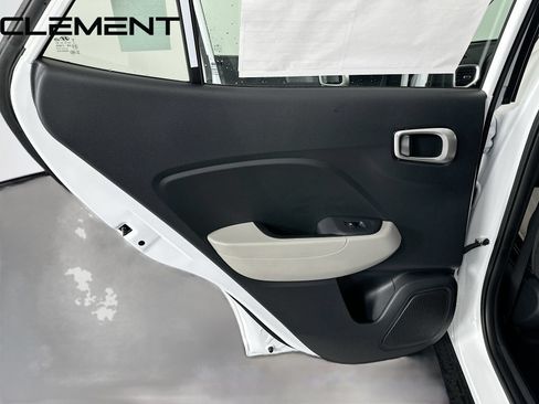 Certified 2026 Hyundai Venue SEL FWD image 32