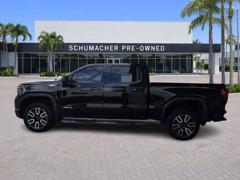 Used 2023 GMC Sierra 1500 AT4 w/ AT4 Preferred Package image 3