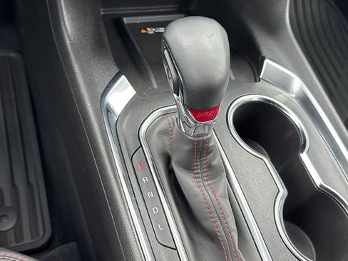 Used 2023 Chevrolet Traverse RS FWD image 27