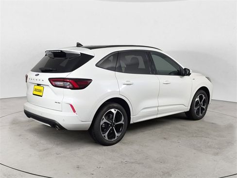 Used 2025 Ford Escape ST-Line Elite w/ Premium Technology Package image 5