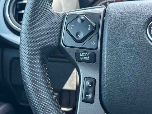 Certified 2023 Toyota Tacoma TRD Off-Road AWD/4WD image 25