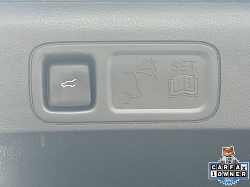 Used 2024 Ford Expedition Max XLT image 19