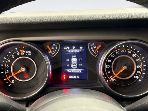 Used 2018 Jeep Wrangler Unlimited Sport S image 9