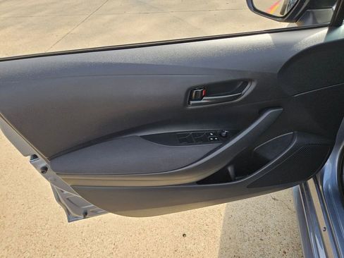 Used 2025 Toyota Corolla LE FWD image 14