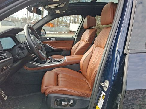 Certified 2022 BMW X7 xDrive40i w/ M Sport Package image 13