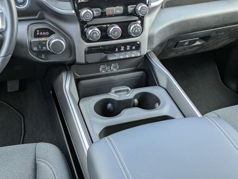 New 2026 RAM 1500 Express AWD/4WD image 18