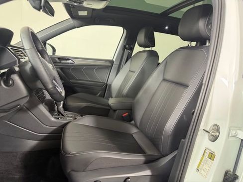 Used 2023 Volkswagen Tiguan SE R-Line image 18