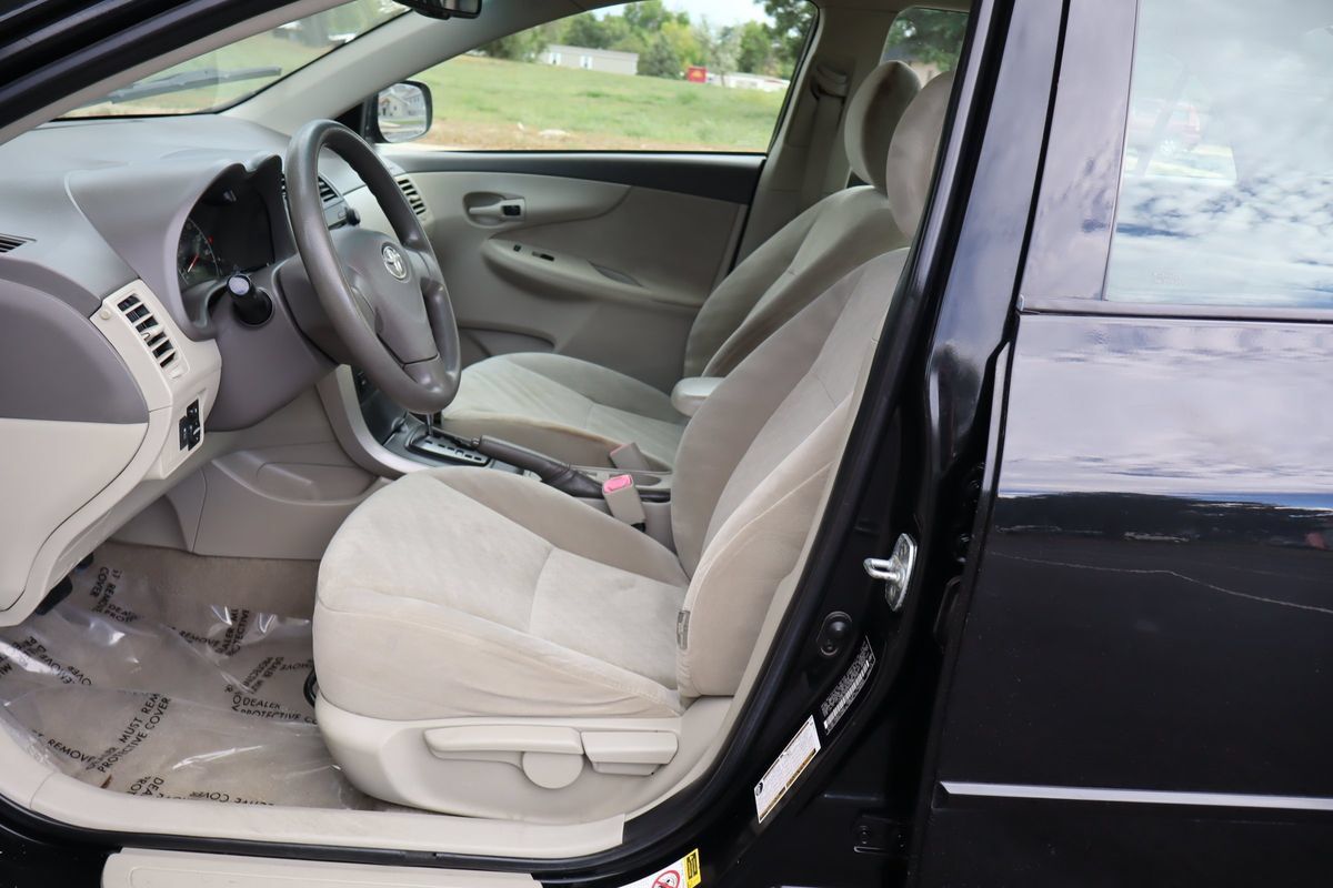 Used 2009 Toyota Corolla FWD image 19