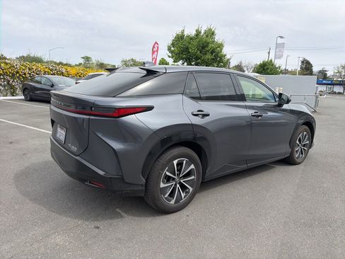 Used 2023 Lexus RZ 450e Premium w/ Accessory Package (Z1) image 4