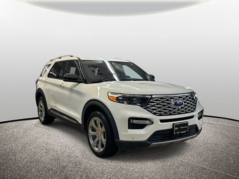 Used 2020 Ford Explorer Platinum w/ Premium Technology Package AWD/4WD image 2