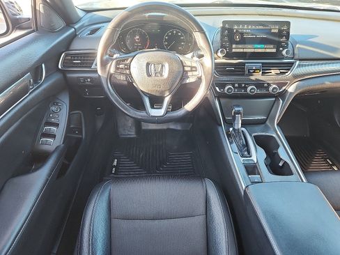 Used 2018 Honda Accord Sport image 11
